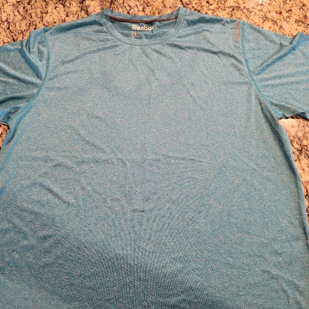 Reebok T-shirt. Large